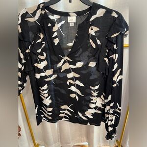 A New Day Ruffled Long sleeve, Leaf print top. Size Large